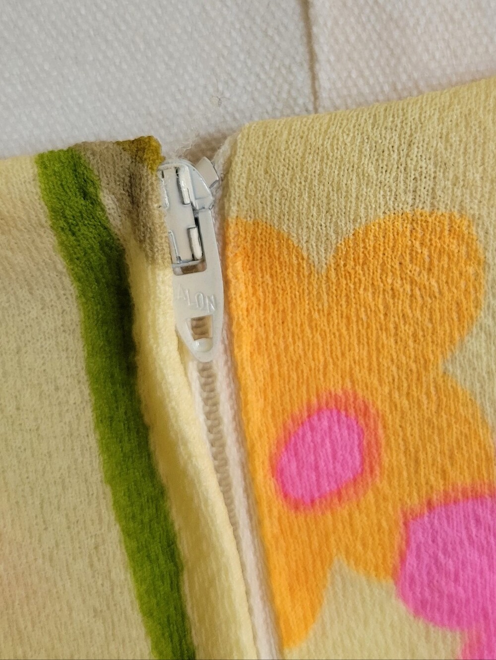 Vintage Yellow Floral Polyester Dress - Picture 7 of 7